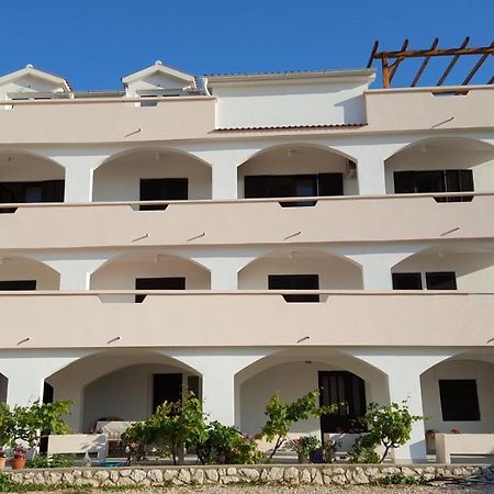 Triple Room Metajna 4120F Exterior photo